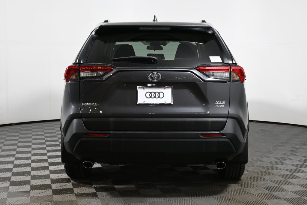 Thumbnail: 2021 Toyota RAV4 - 6