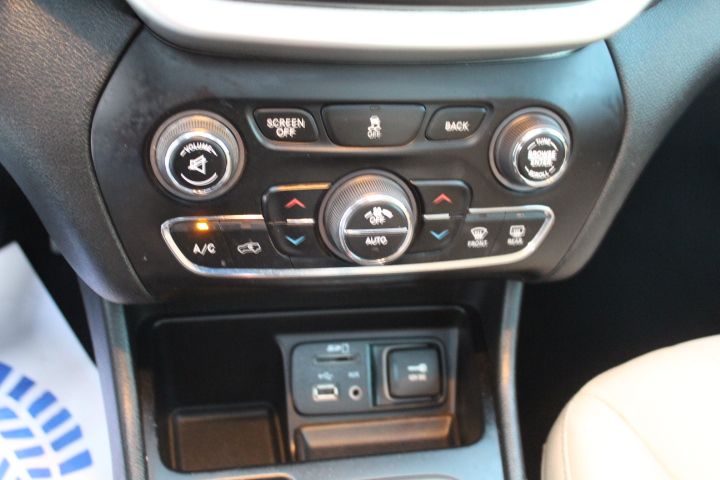 Used Car 2015 Jeep Cherokee  Latitude For Sale Under $10,000 In Georgetown, Texas