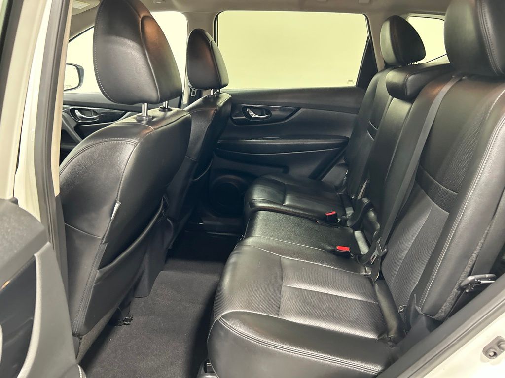 used 2019 Nissan Rogue car, priced at $17,917