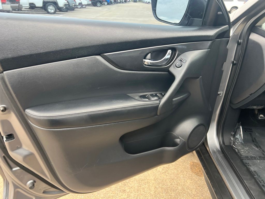 2020 Nissan Rogue SV Gray at Community Honda