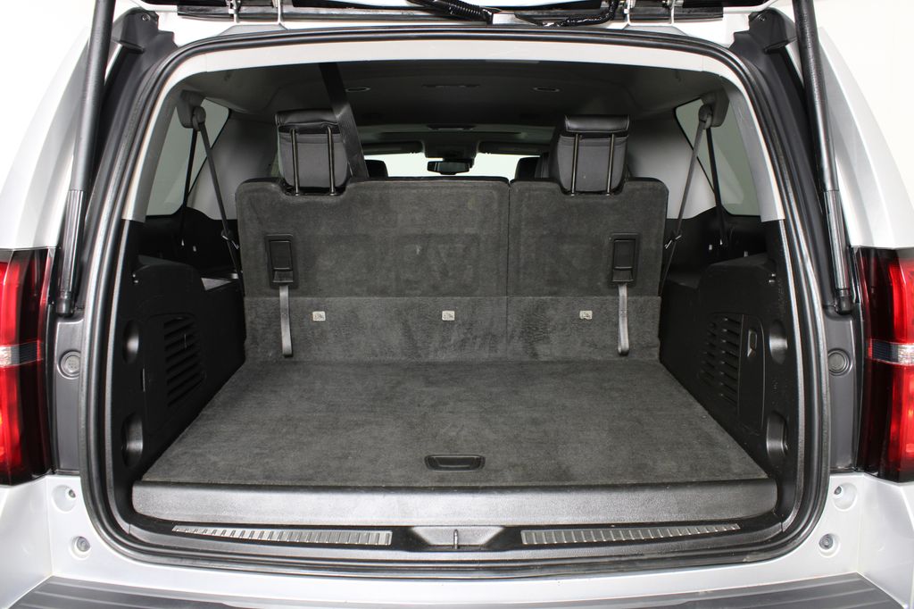 Used 2018 Chevrolet Suburban for sale in 