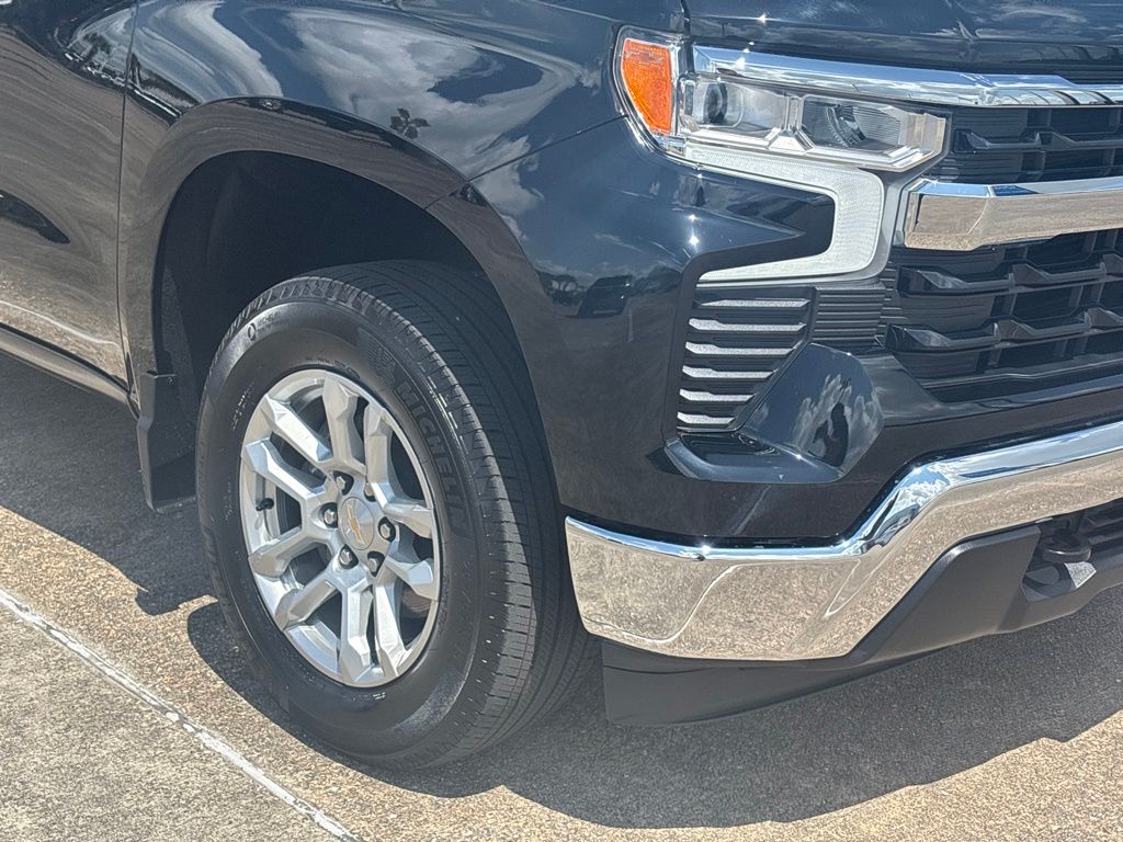 2023 Chevrolet Silverado 1500 LT - 4