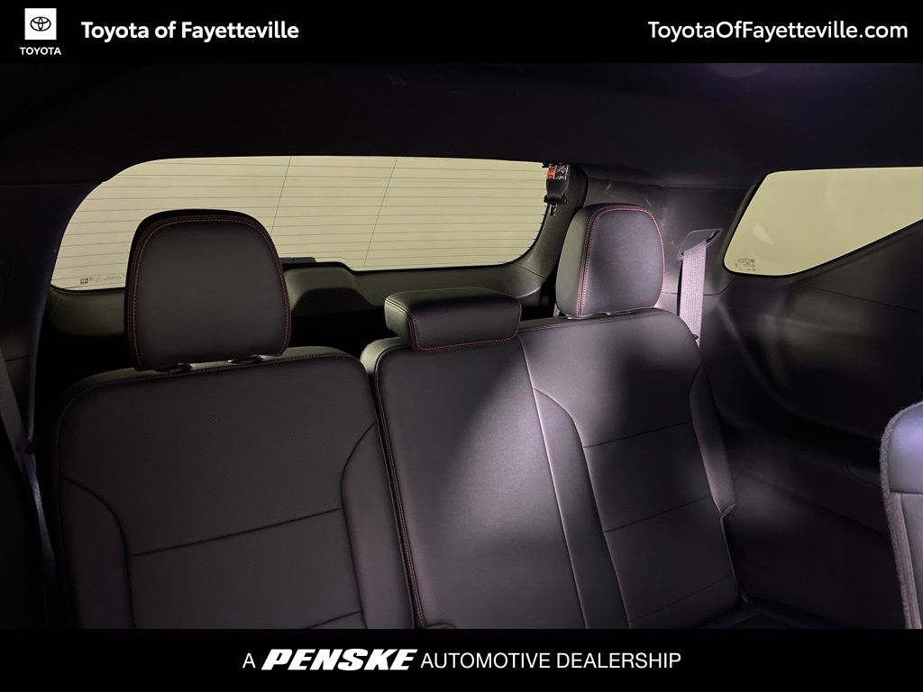 Thumbnail: 2026 Chevrolet Traverse - 16