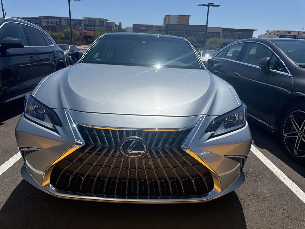 Thumbnail: 2023 Lexus ES - 2