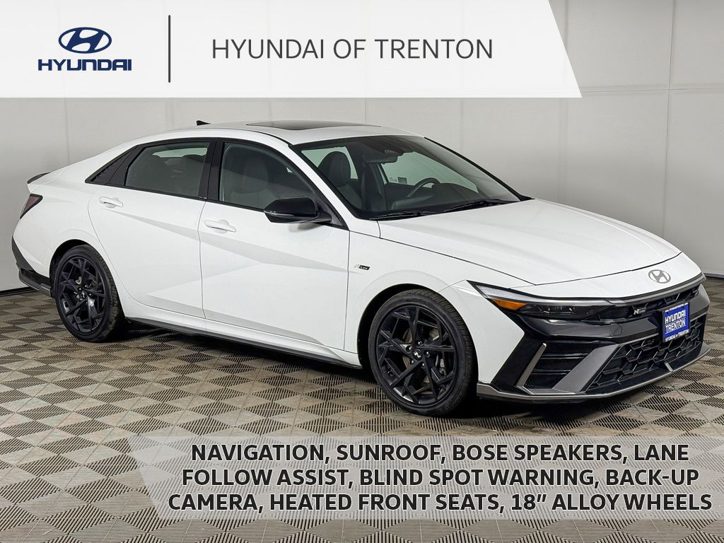 Atlas White 2025 Hyundai Elantra Sedan Front-Wheel Drive 7-Speed Dual Clutch