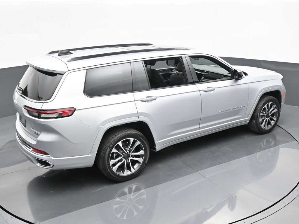 Used 2024 Silver Zynith Jeep Overland image 45