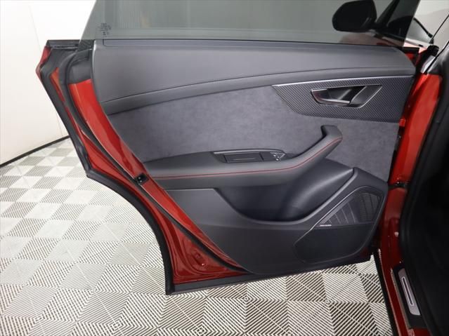 Thumbnail: 2026 Audi RS Q8 - 28