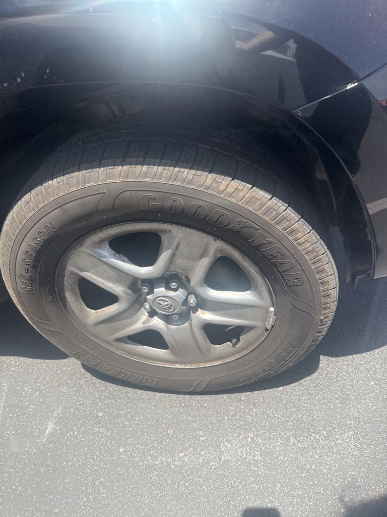 2008 Toyota RAV4  9