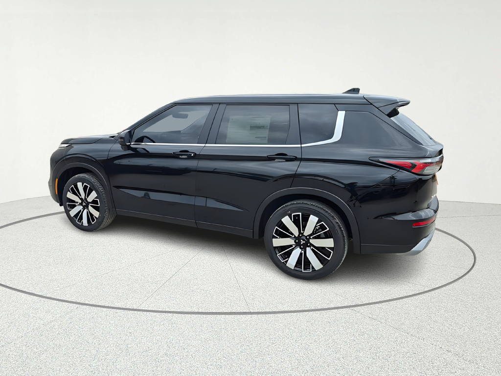 2026 Mitsubishi Outlander SE - 3