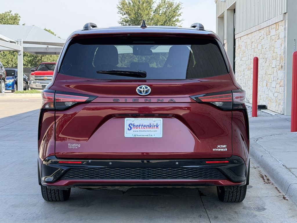 Used 2022 Toyota Sienna Van
