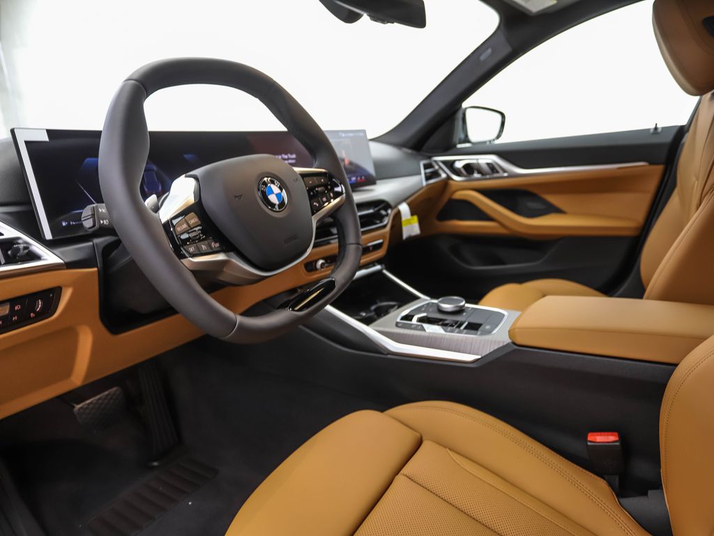 Thumbnail: 2025 BMW 4 Series - 10