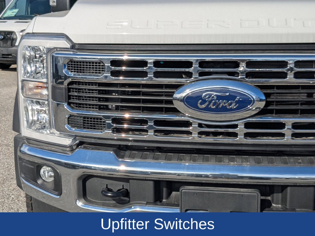 2025 Ford F-550 Chassis XL