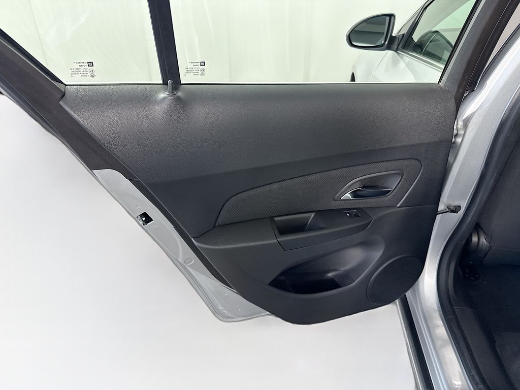 Thumbnail: 2012 Chevrolet Cruze - 25