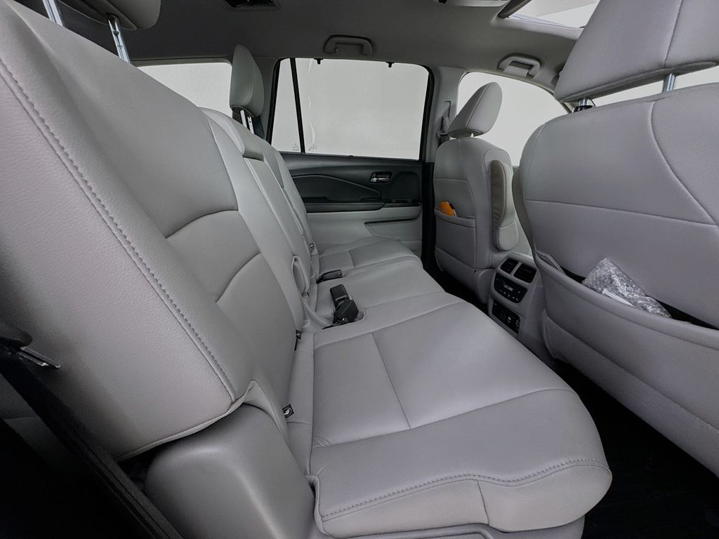 Used Car 2019 Honda Pilot  Touring For Sale Under $25,000 In Austin, Texas
