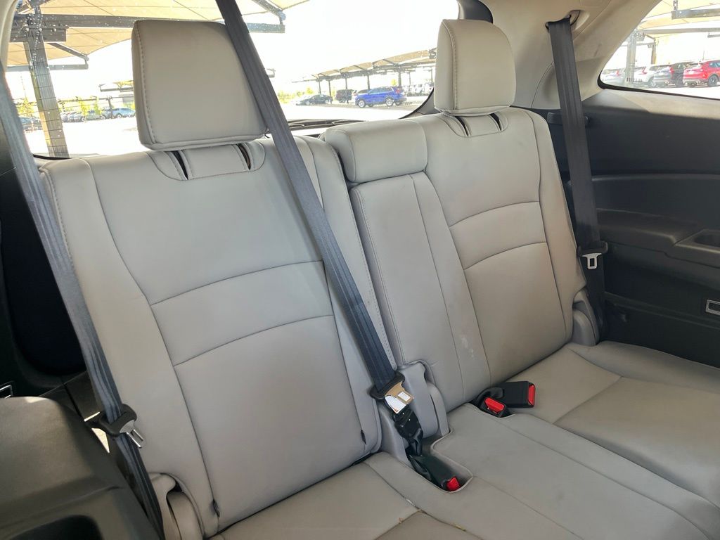 Thumbnail: 2016 Honda Pilot - 27