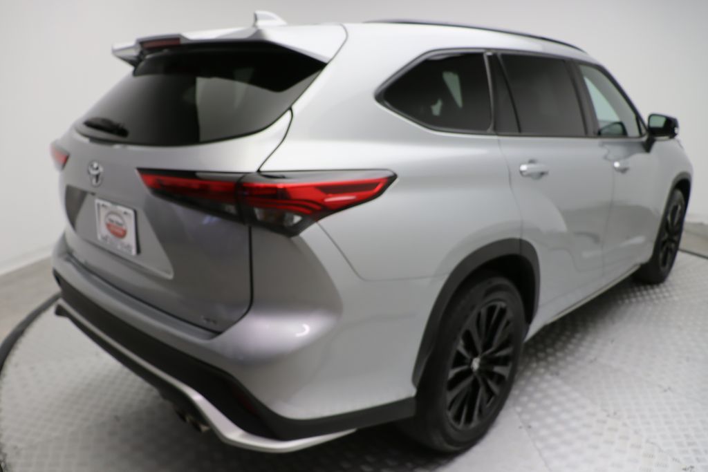 2023 Toyota Highlander XSE 8
