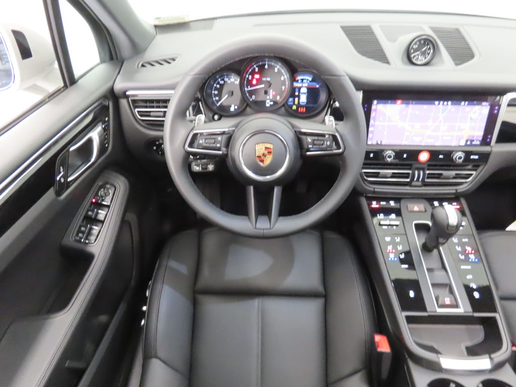 Thumbnail: 2026 Porsche Macan - 16