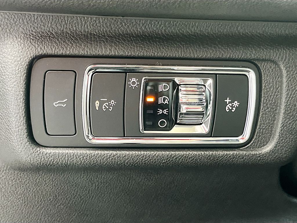 2023 Lincoln Corsair Reserve White at Monument Chevrolet