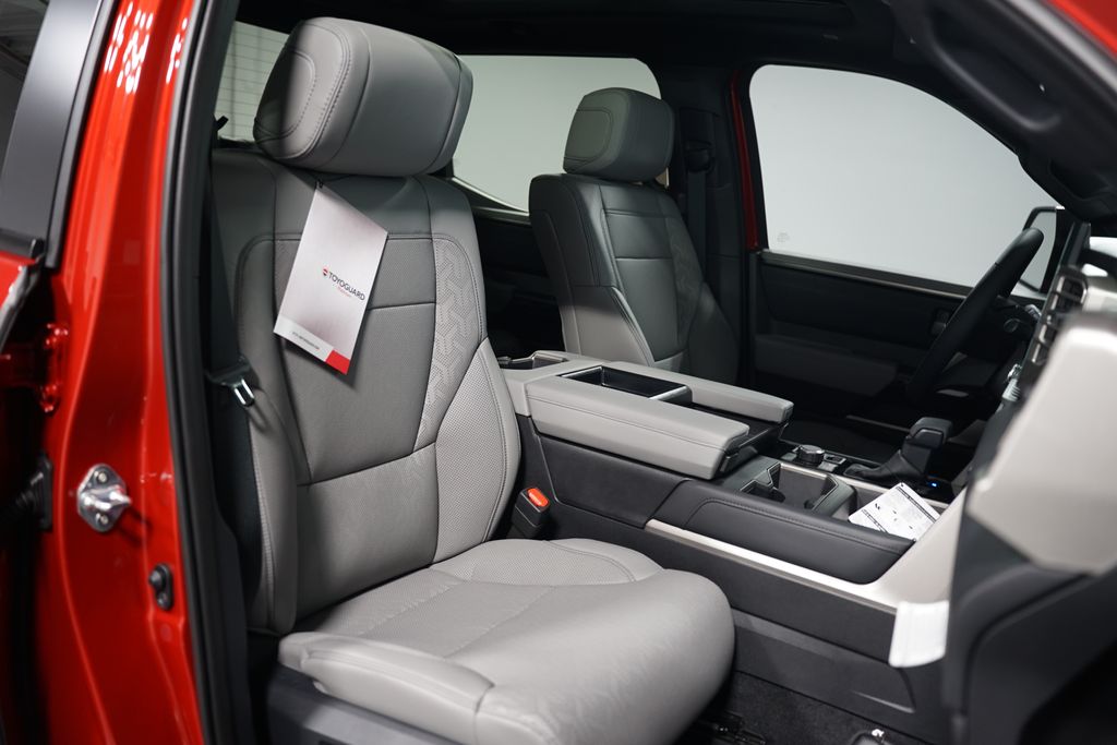 2025 Toyota Tundra Limited 32