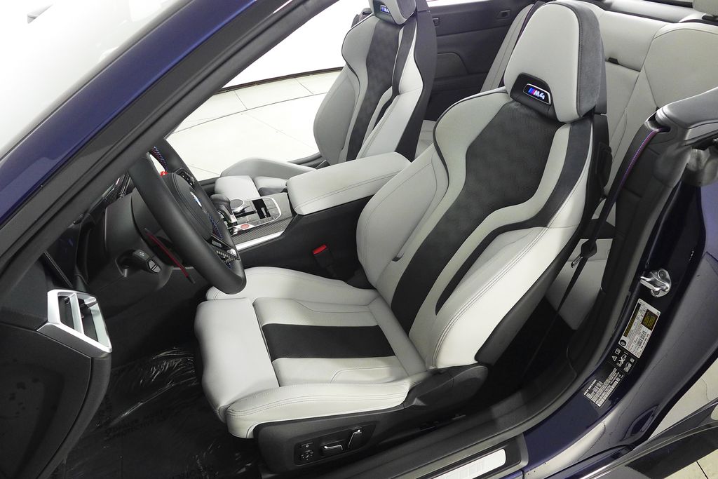 Thumbnail: 2025 BMW M4 - 25