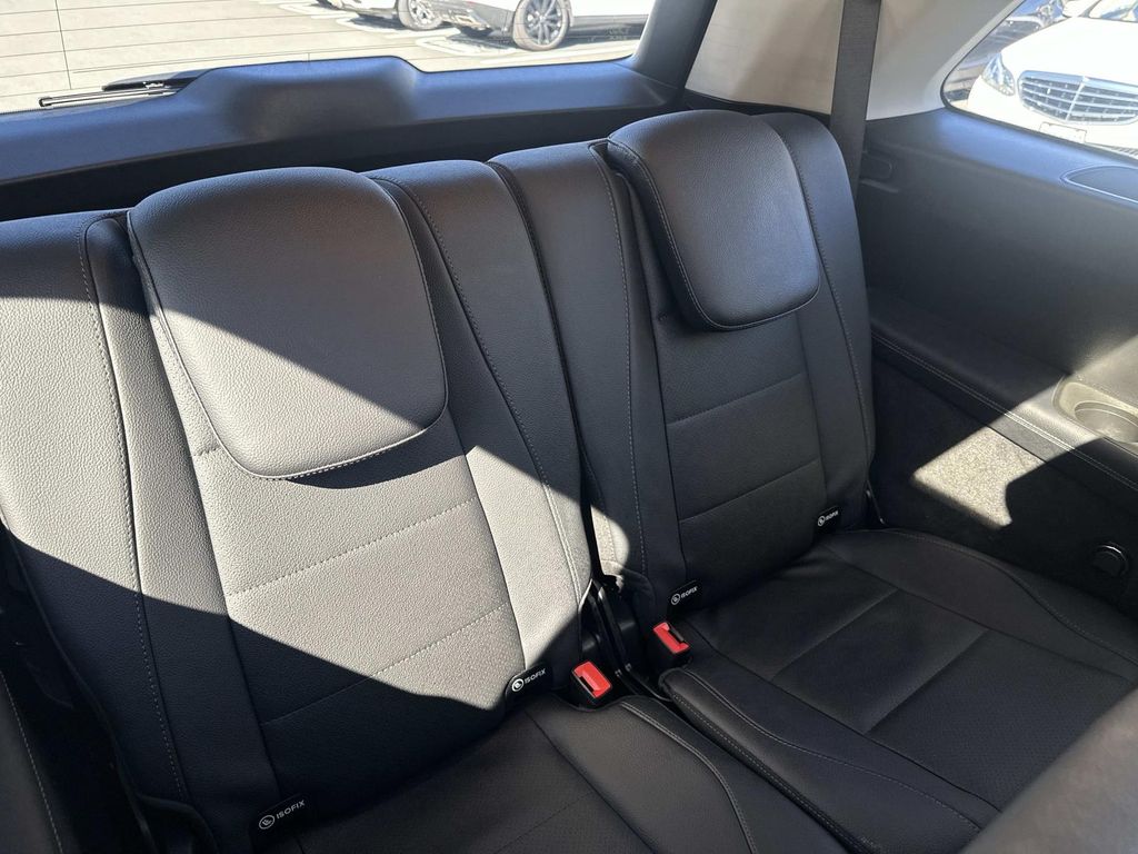 Thumbnail: 2024 Mercedes-Benz GLS - 29