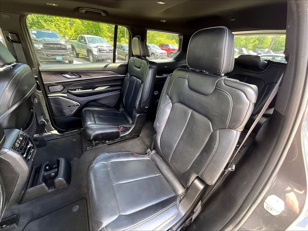 2023 Jeep Grand Cherokee L — photo 14