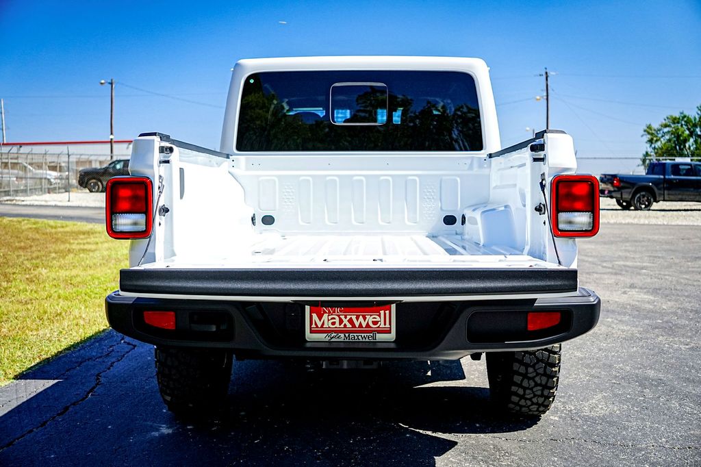 New Car 2025 Jeep Gladiator  For Sale Under $50,000 In Taylor, Texas