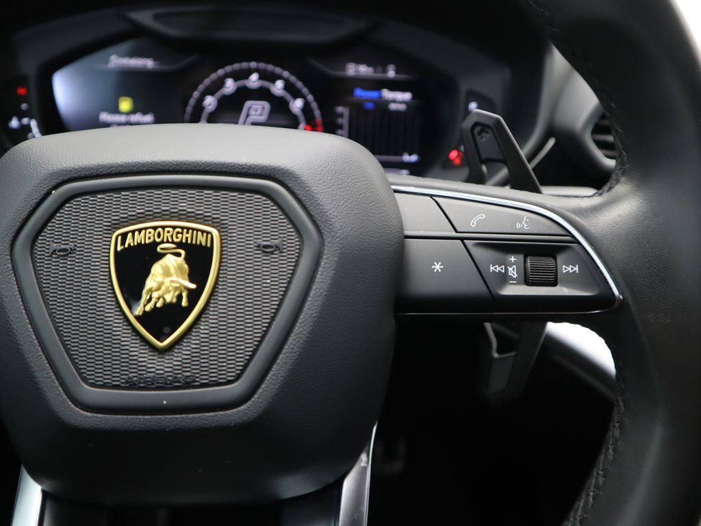 2022 Lamborghini Urus S 12