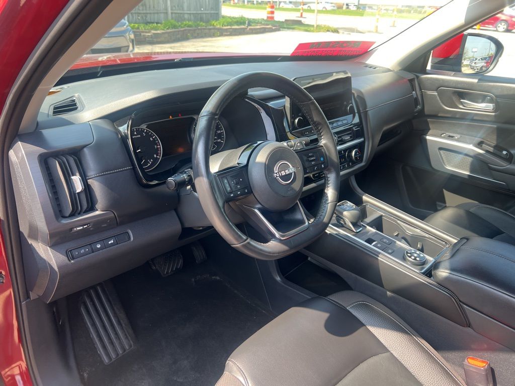 2023 Nissan Pathfinder SL photo