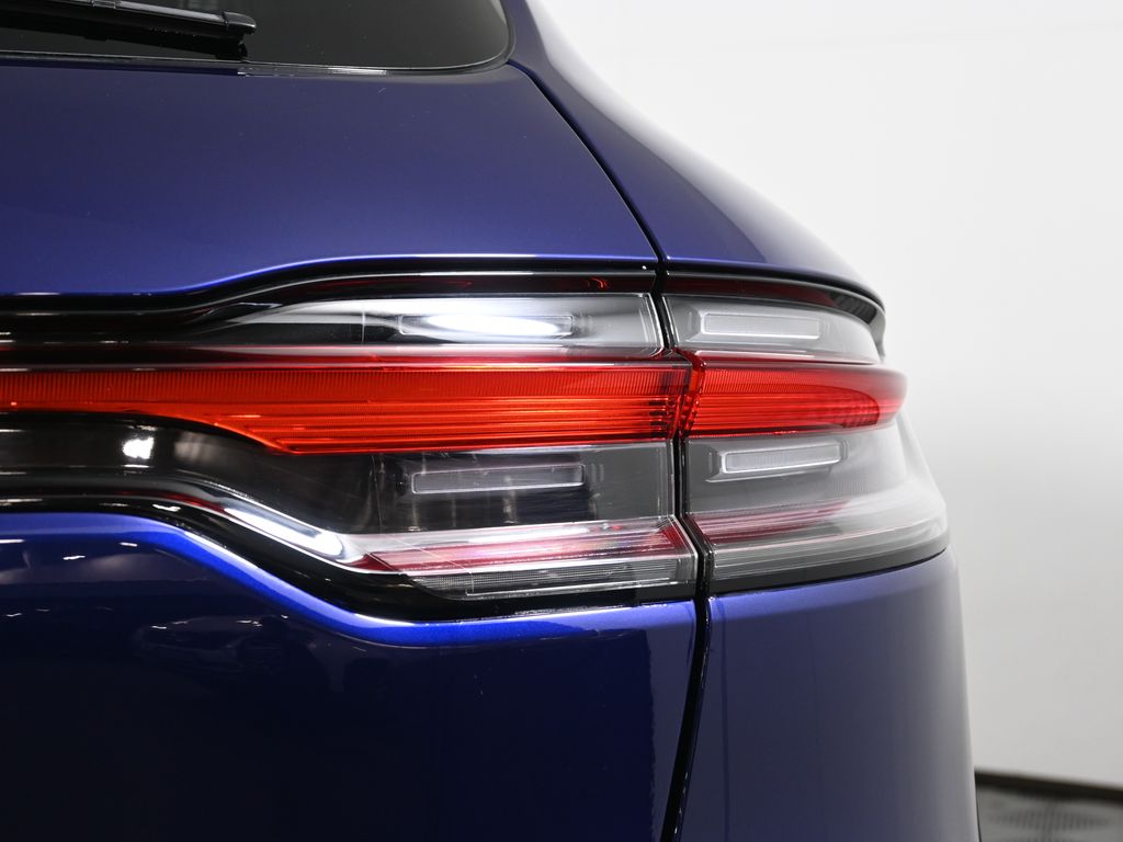 Thumbnail: 2024 Porsche Macan - 13