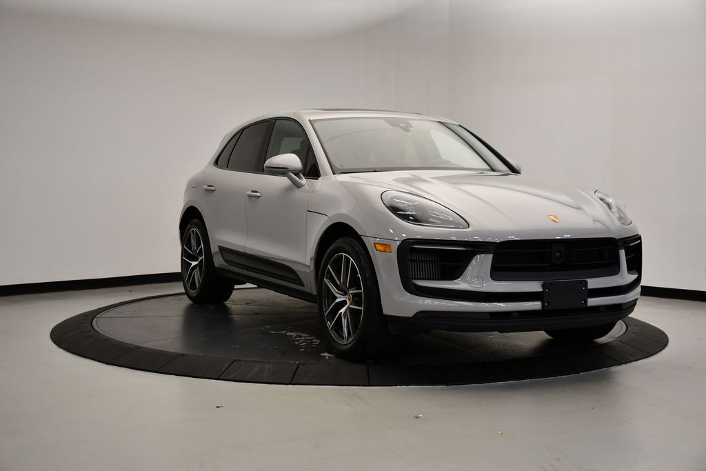 Thumbnail: 2024 Porsche Macan - 9