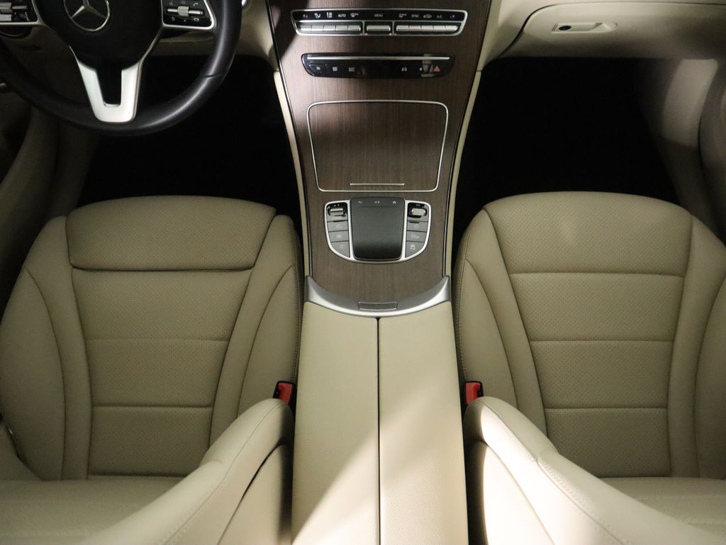 Thumbnail: 2022 Mercedes-Benz GLC - 16