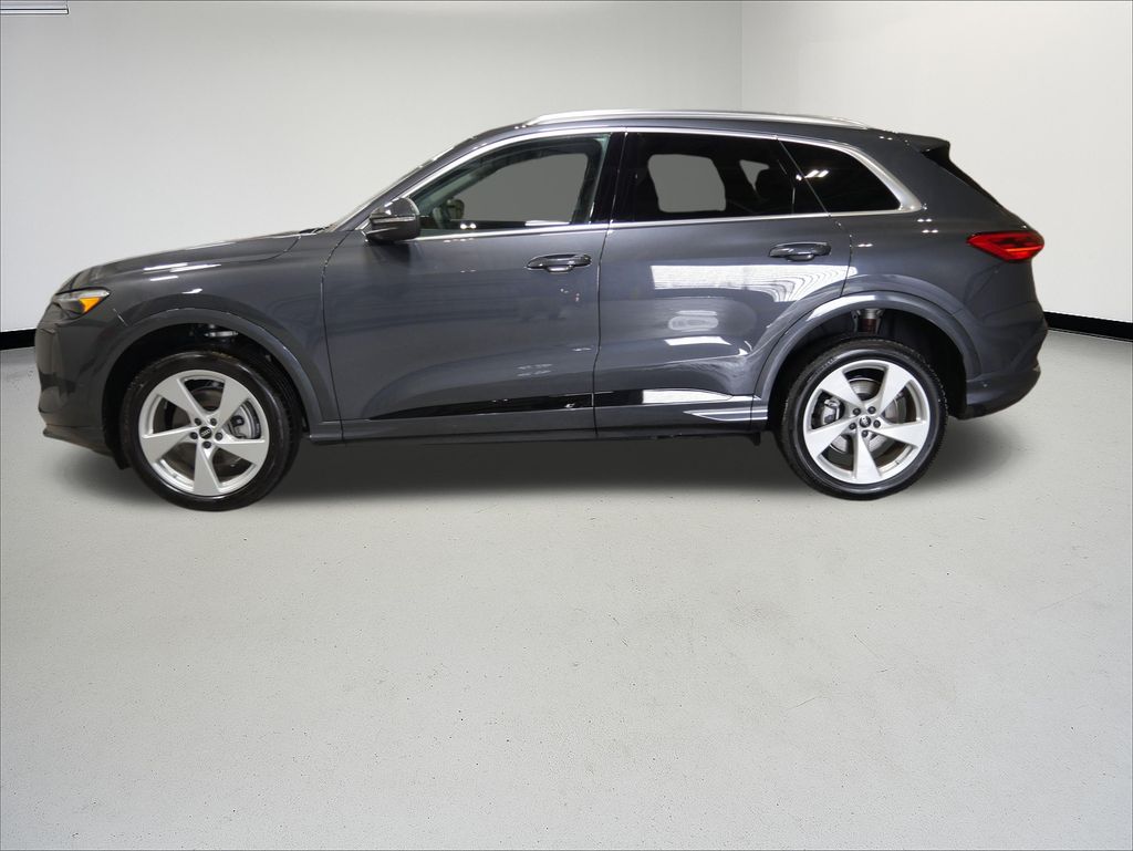 Thumbnail: 2025 Audi Q5 - 2