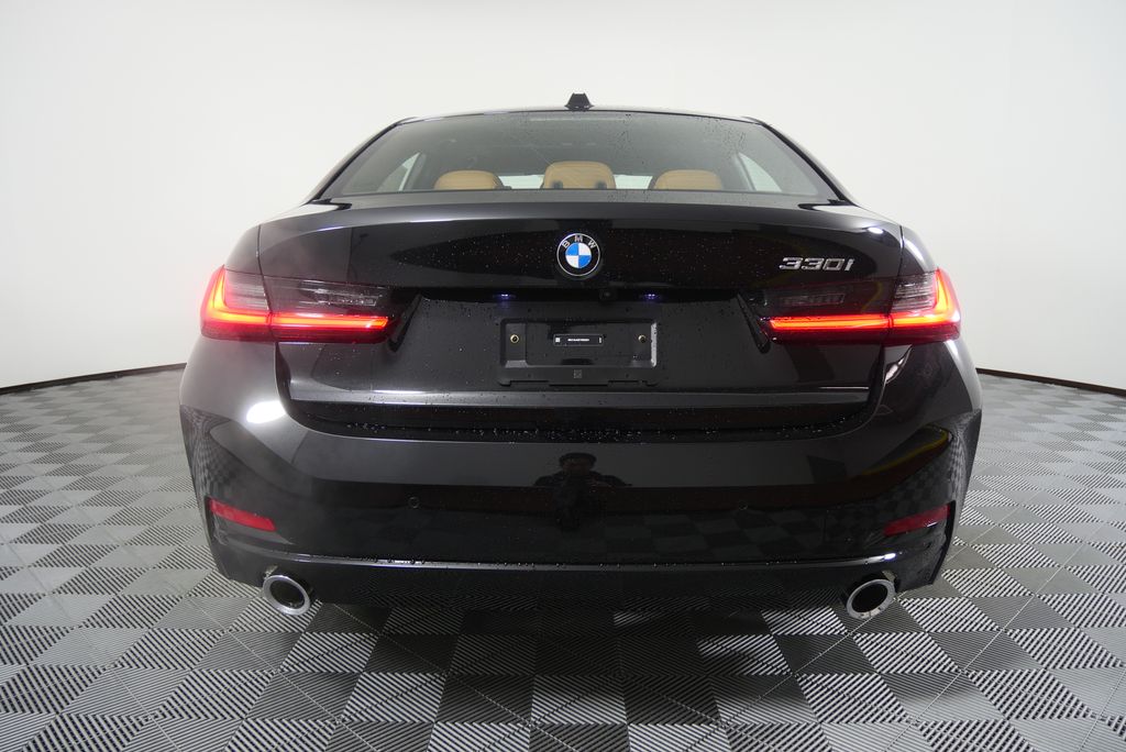 Thumbnail: 2026 BMW 3 Series - 4