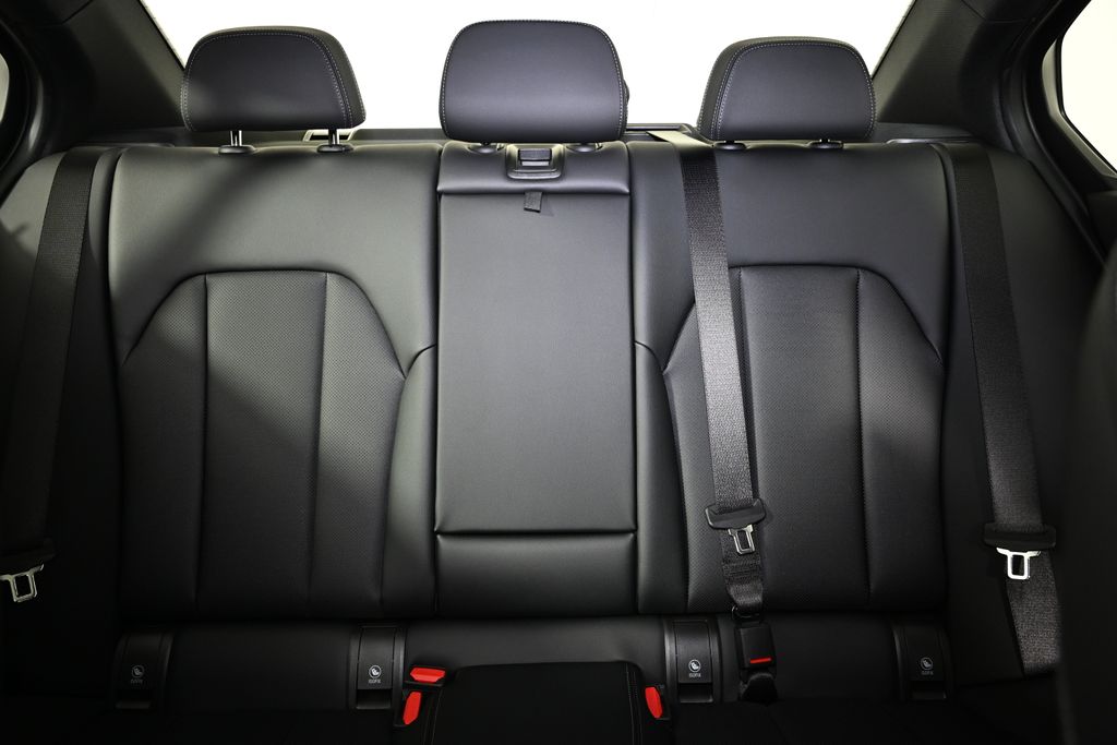 Thumbnail: 2026 BMW 3 Series - 25