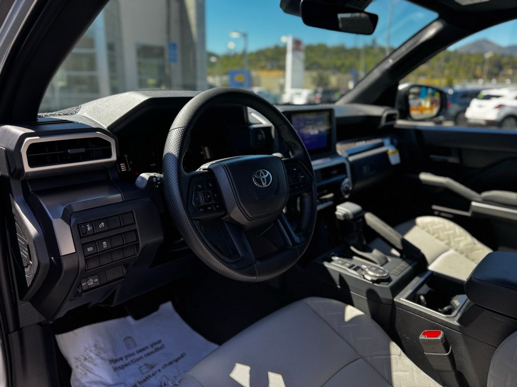 2025 Toyota Tacoma SR5 Double Cab photo 5