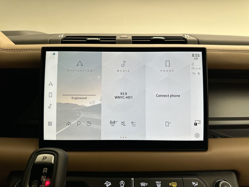2025 Land Rover Defender 130 15