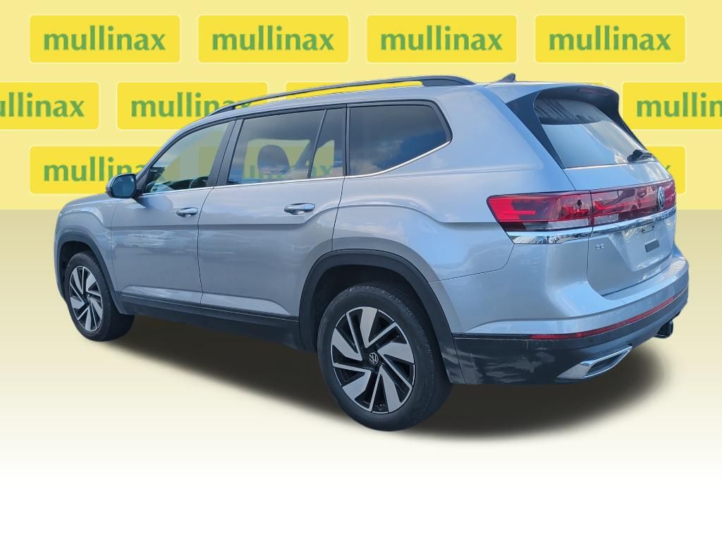 Used 2025 Silver Volkswagen 2.0T SE w/Technology image 3