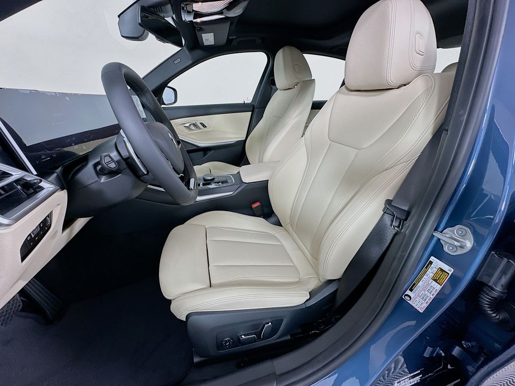 Thumbnail: 2026 BMW 3 Series - 16