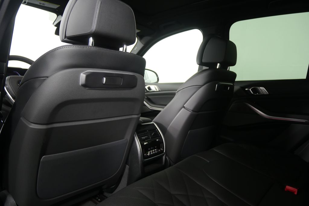 Thumbnail: 2026 BMW X5 - 16