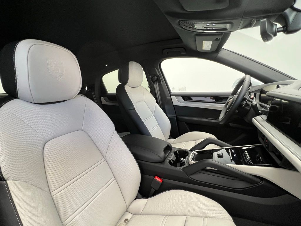 Thumbnail: 2026 Porsche  - 18