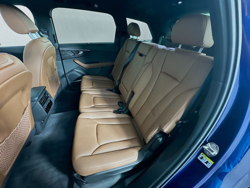 2023 Audi Q7 Premium Plus 25