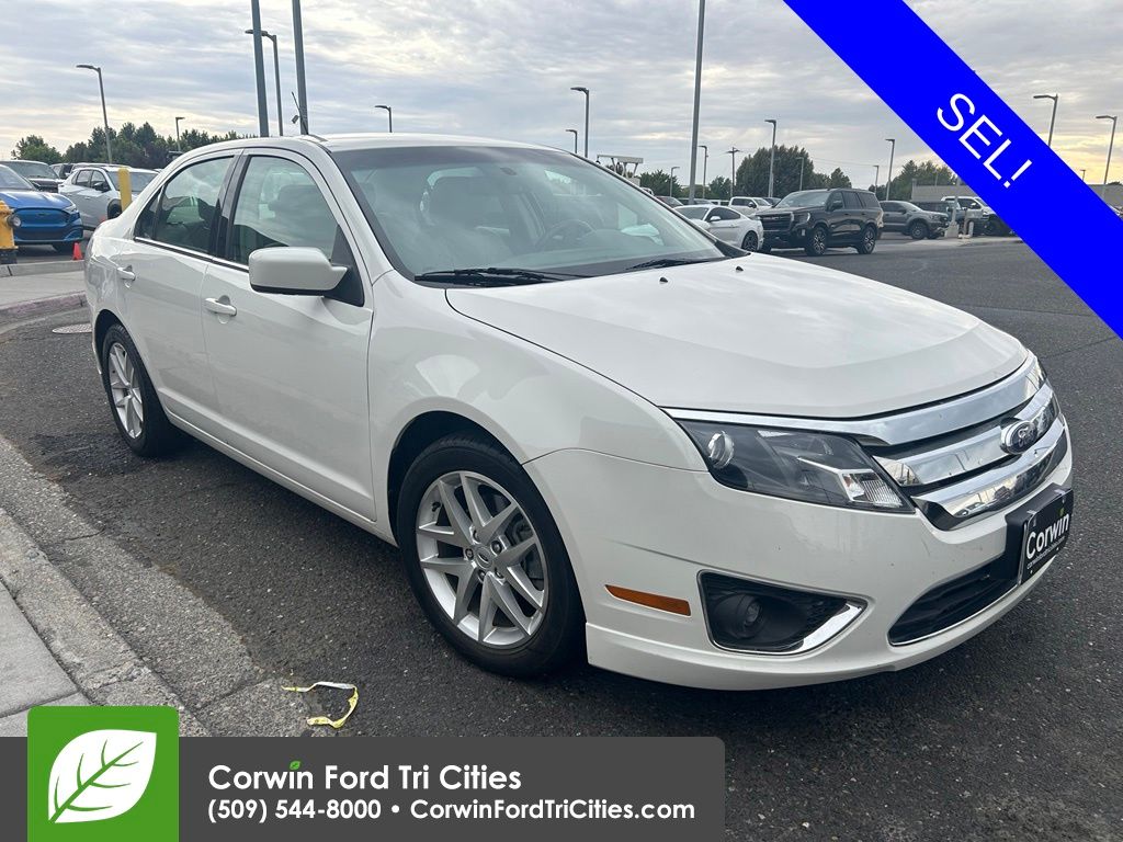 White Platinum Metallic Tri-Coat 2012 Ford Fusion Sedan Front-Wheel Drive 6-Speed Automatic
