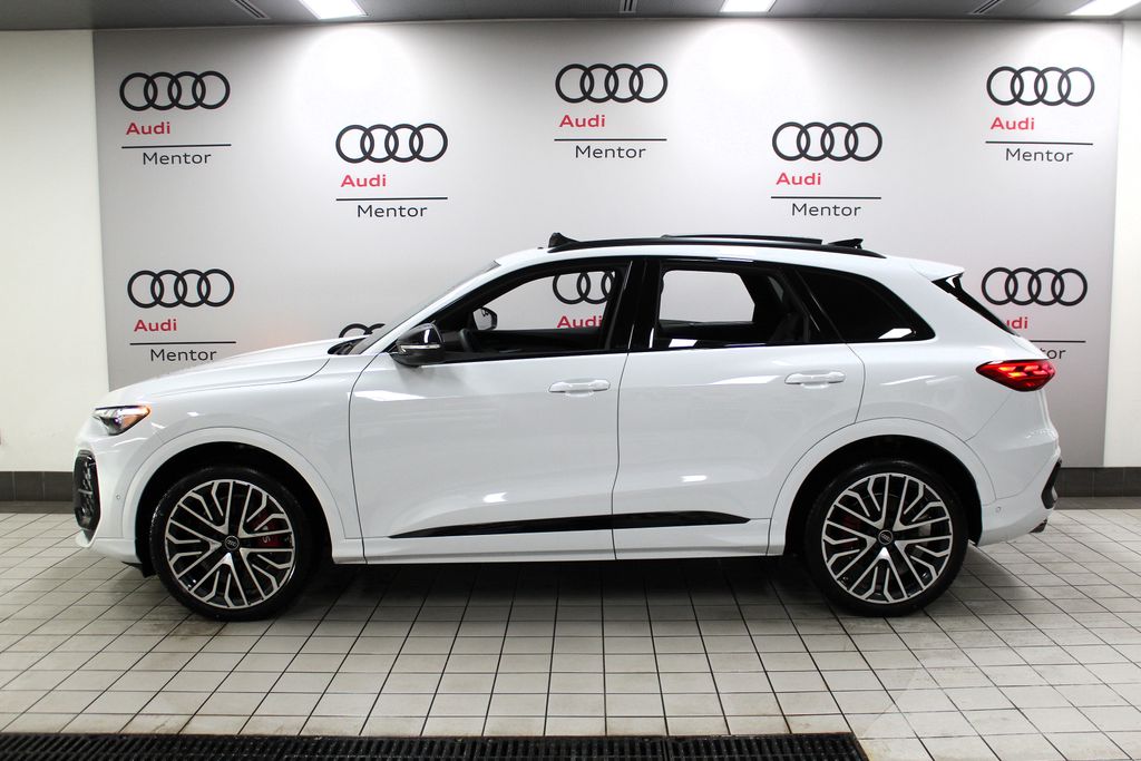 Thumbnail: 2025 Audi SQ5 - 3