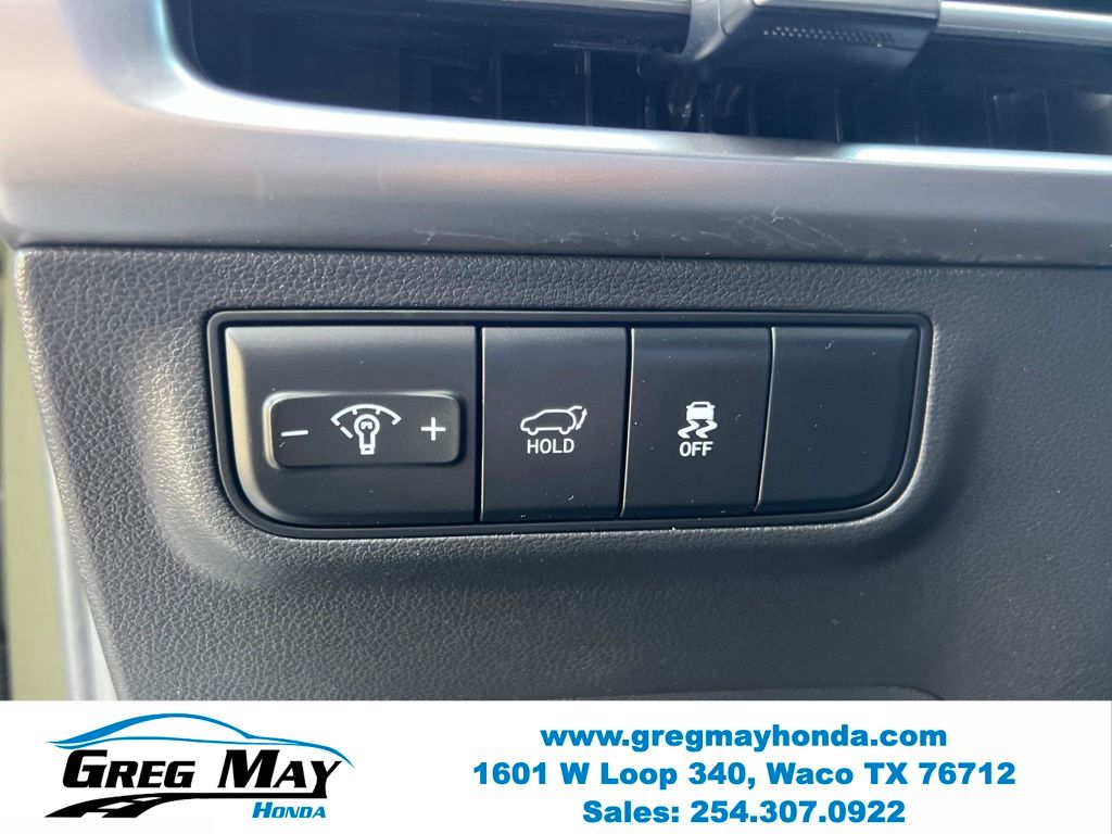 2025 Hyundai Tucson SEL Green at Greg May Honda