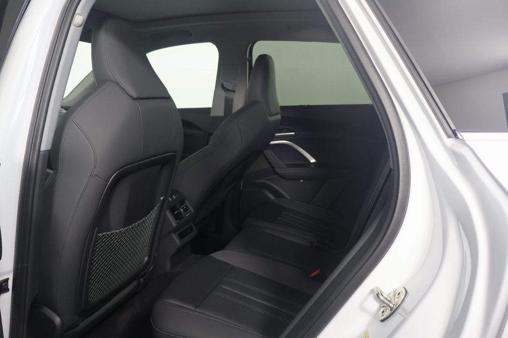 Thumbnail: 2025 Audi Q5 - 6