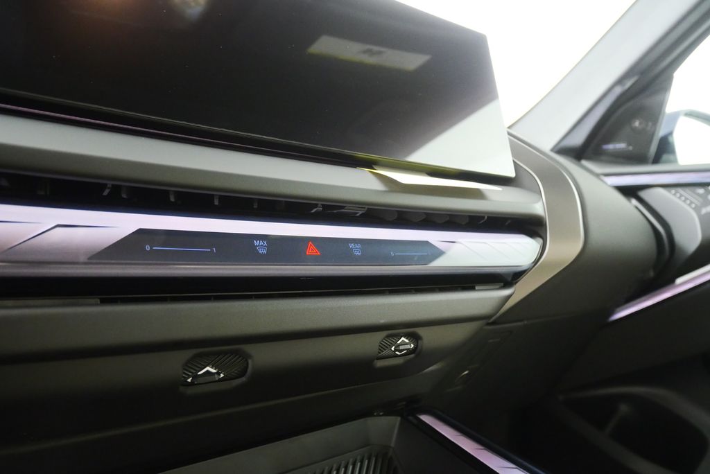 Thumbnail: 2026 BMW X3 - 21
