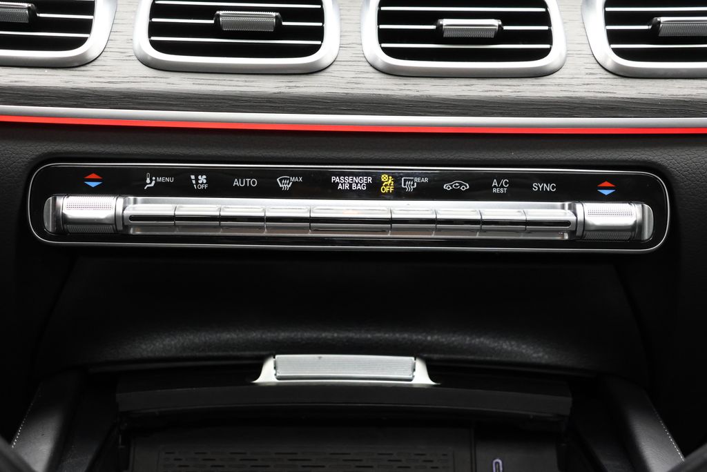 Thumbnail: 2026 Mercedes-Benz GLE - 27