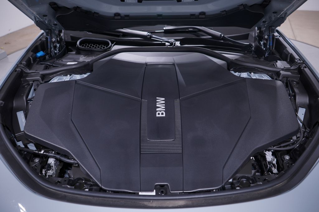 Thumbnail: 2026 BMW i7 - 14