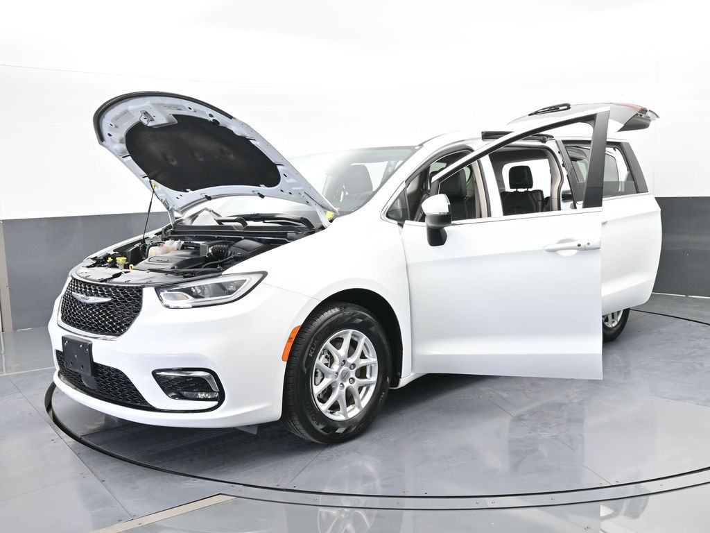 Used 2023 Bright White Clearcoat Chrysler Touring L image 73